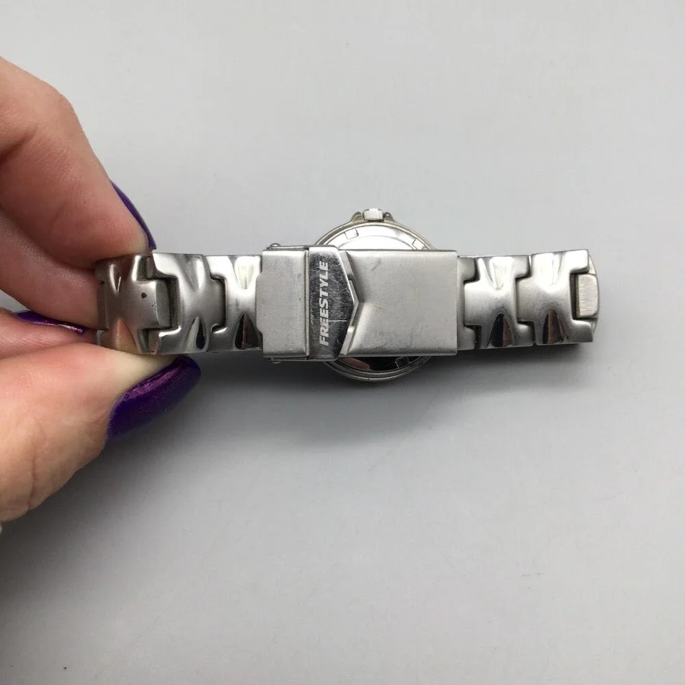 Freestyle Womens Watch 27mm Purple Dial Silver Tone Diver New Battery 6.25